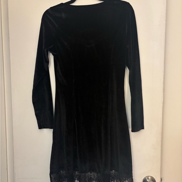 SHEIN Black Victorian Velvet dress with lace trim size L - Picture 6 of 6